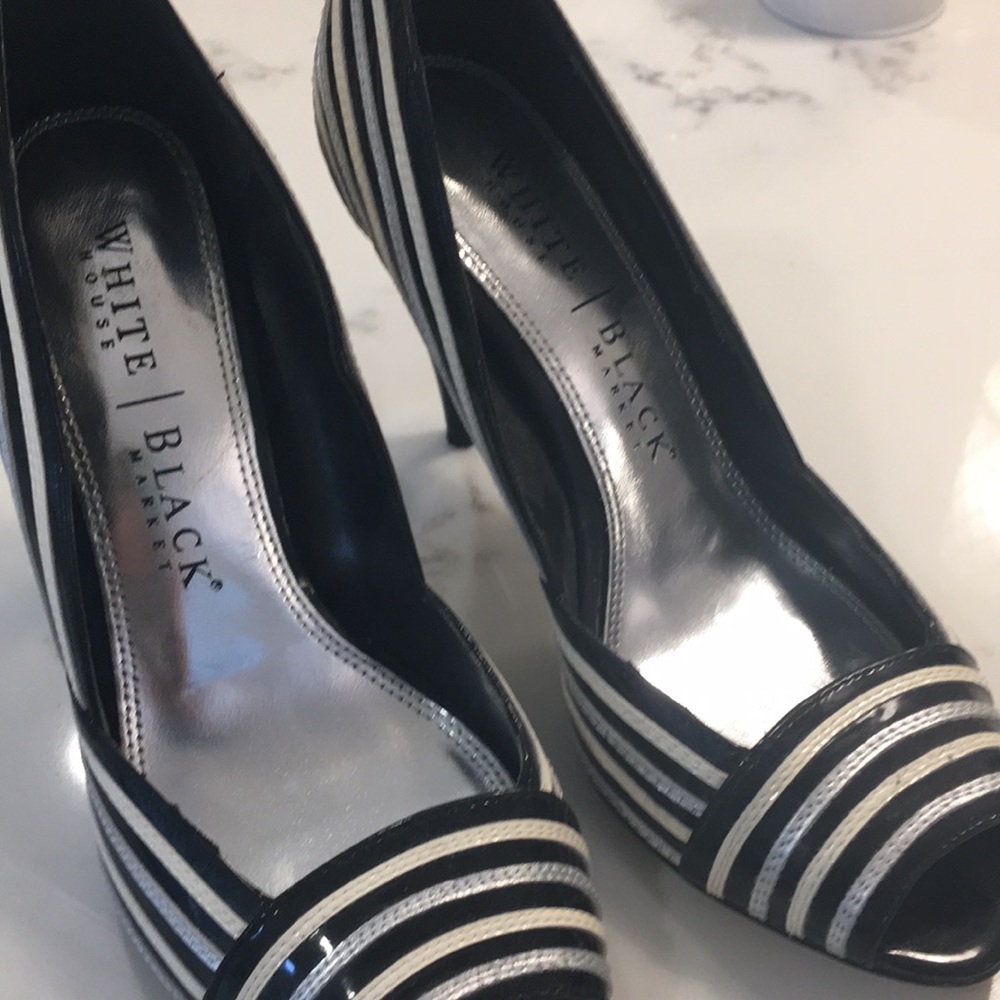 ❗️Price Drop❗️Black, Silver & Grey Heels - Picture 2 of 5